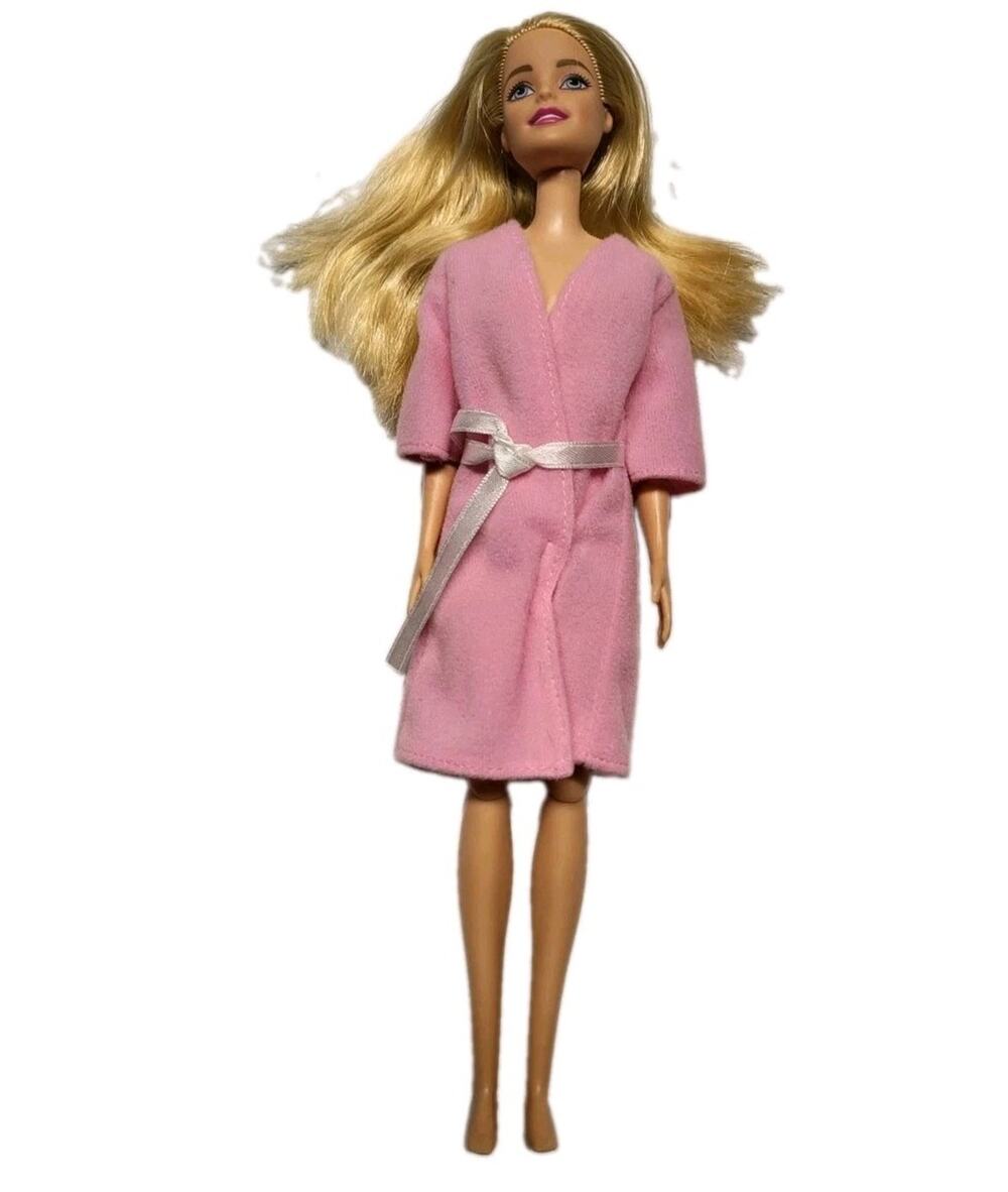 Mattel Barbie Spa Day Doll Pink Robe Eye Mask Shampoo Bottle C53
